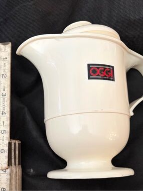 OGGI Cream Plastic Pitcher - Cream White Serveware